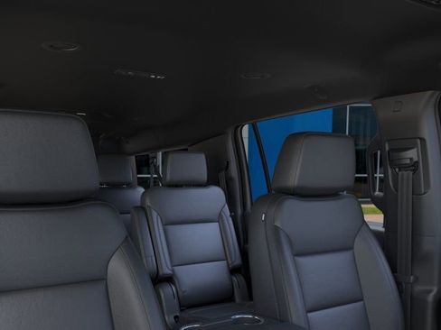 New 2026 Chevrolet Suburban LT w/ Comfort Package AWD/4WD image 24