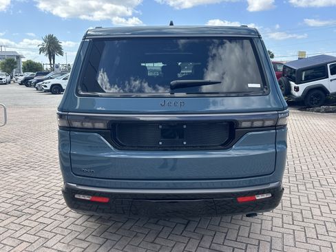 New 2026 Jeep Grand Wagoneer Limited AWD/4WD image 8