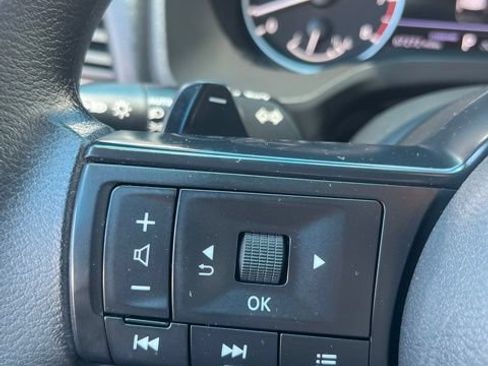 Used 2024 Nissan Rogue SV FWD image 21