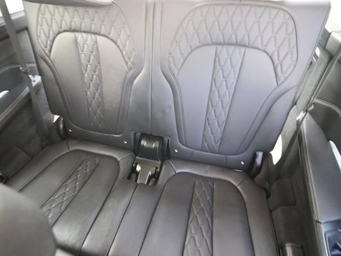 Used 2023 BMW X7 xDrive40i AWD/4WD image 14