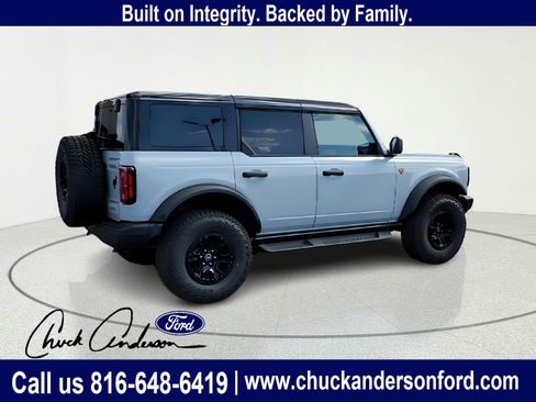 New 2026 Ford Bronco Badlands w/ Sasquatch Package AWD/4WD image 9