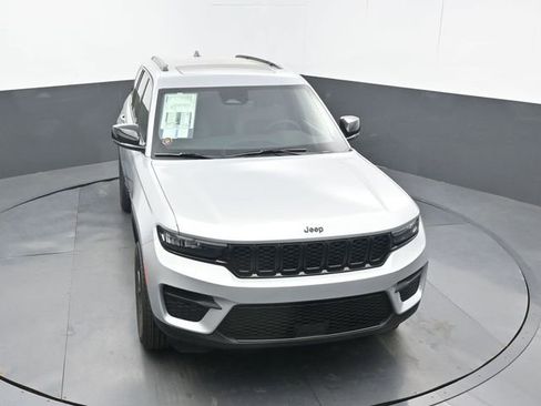 New 2025 Jeep Grand Cherokee Laredo image 50