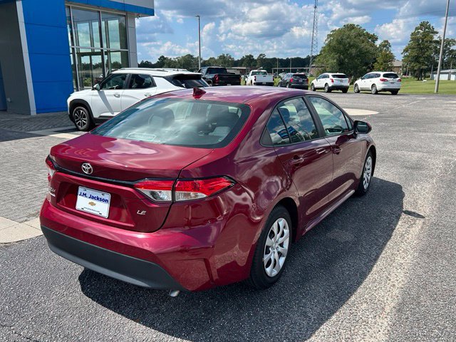 Used 2024 Toyota Corolla LE FWD image 2