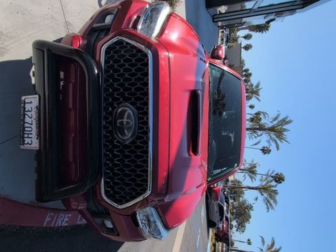 Used 2019 Toyota Tacoma TRD Sport w/ Technology Package RWD image 44