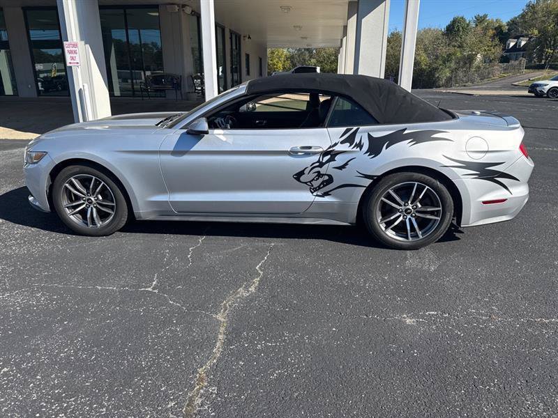 Used 2017 Ford Mustang Premium RWD image 9