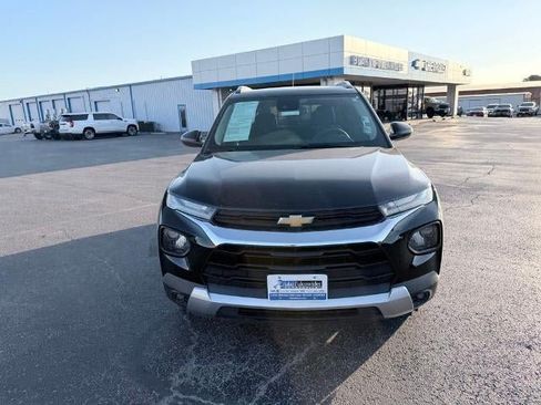 Used 2023 Chevrolet TrailBlazer LT w/ Convenience Package FWD image 8