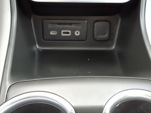 Used 2019 GMC Terrain SLT w/ Preferred Package image 17