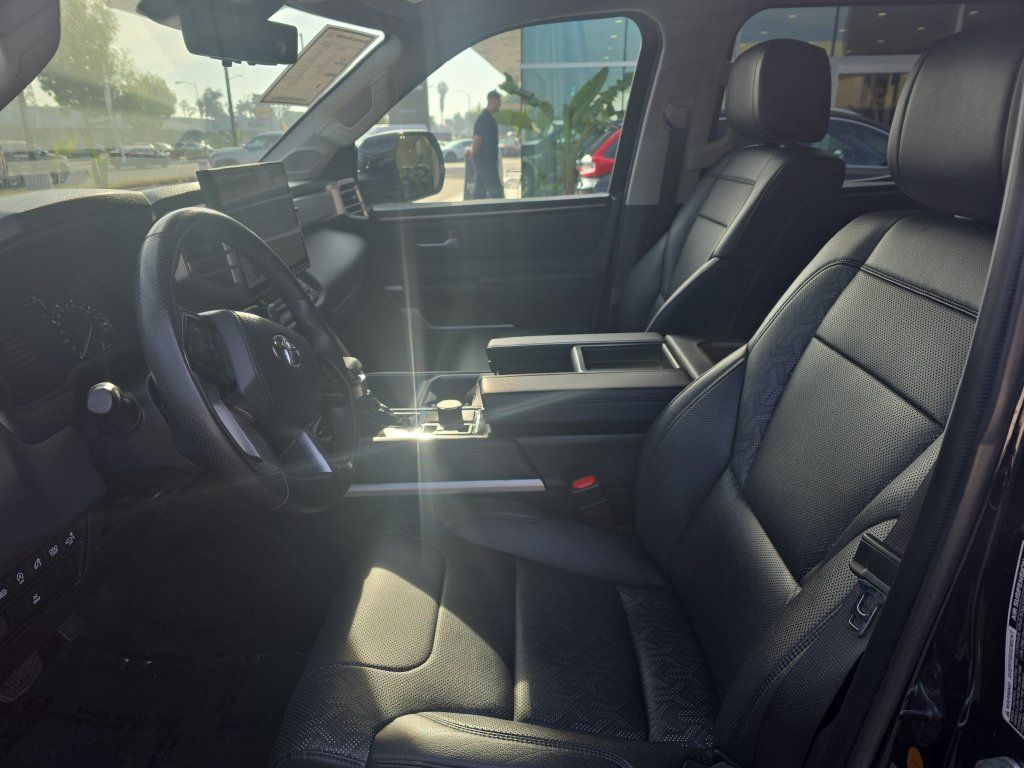 Used 2023 Toyota Tundra Limited AWD/4WD image 9