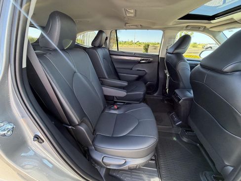 New 2026 Toyota Highlander Limited AWD/4WD image 19