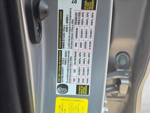 Used 2020 Toyota RAV4 LE FWD image 15