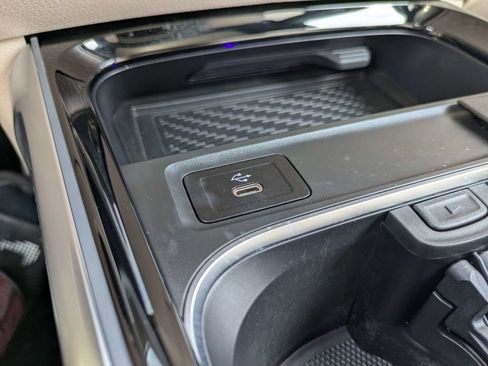 Used 2025 Mercedes-Benz GLB 250 image 25