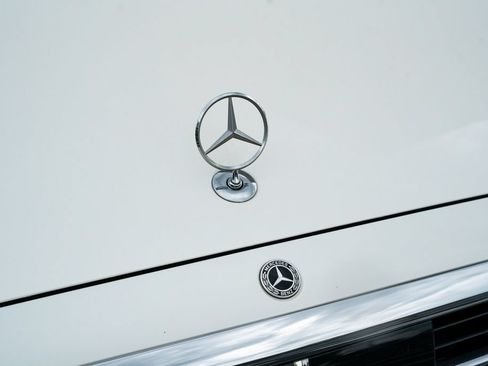 Used 2022 Mercedes-Benz S 500 4MATIC w/ Warmth & Comfort Package image 7