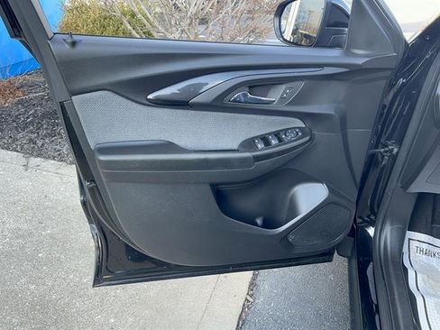 Used 2023 Chevrolet TrailBlazer LT image 13