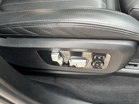 Used 2023 BMW X7 xDrive40i image 45