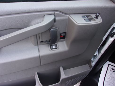 Used 2016 Chevrolet Express 3500 LT w/ LT Preferred Equipment Group image 23