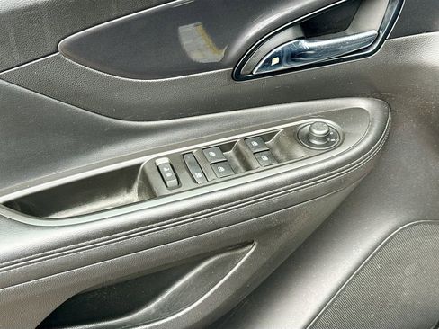 Used 2020 Buick Encore Preferred FWD image 17