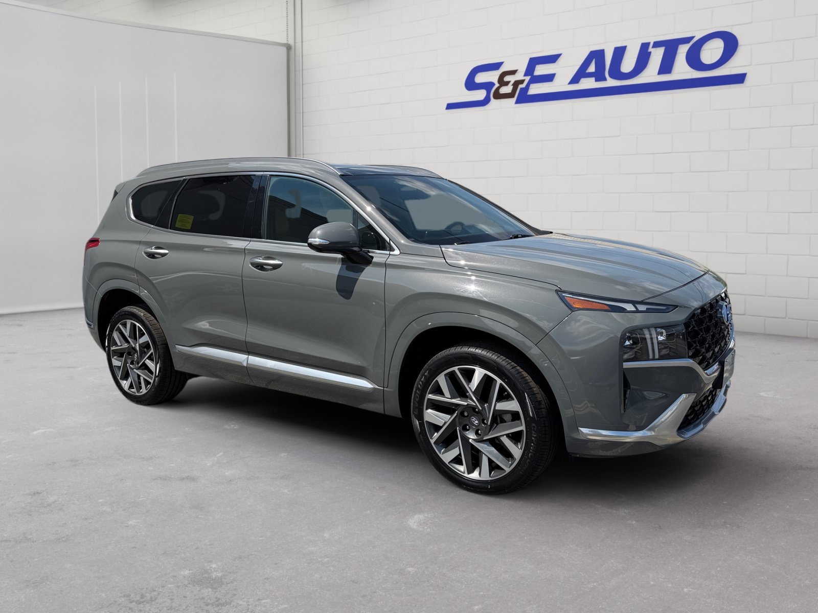 Used 2023 Hyundai Santa Fe Calligraphy AWD/4WD image 6