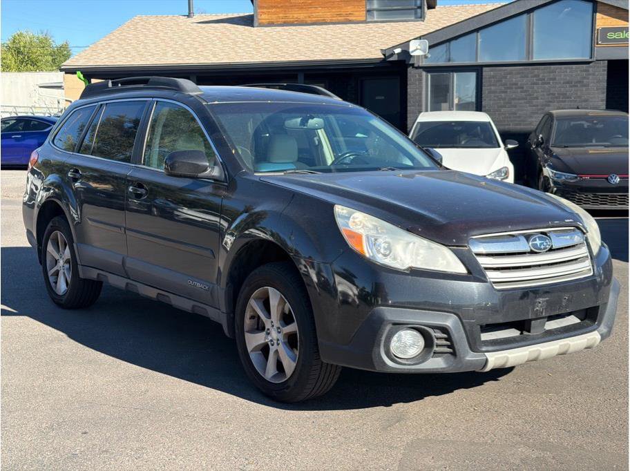 Used 2014 Subaru Outback 3.6R Limited w/ Moonroof Package AWD/4WD image 3