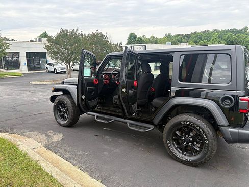 Used 2020 Jeep Wrangler Unlimited Sport AWD/4WD image 7