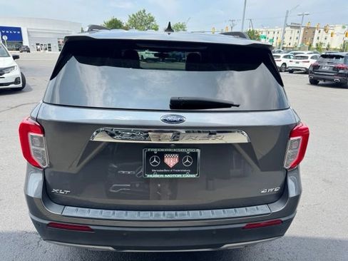 Used 2021 Ford Explorer XLT w/ Equipment Group 202A AWD/4WD image 19