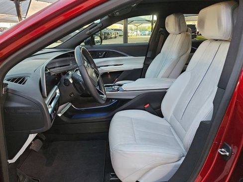 Certified 2024 Cadillac Lyriq Luxury image 23