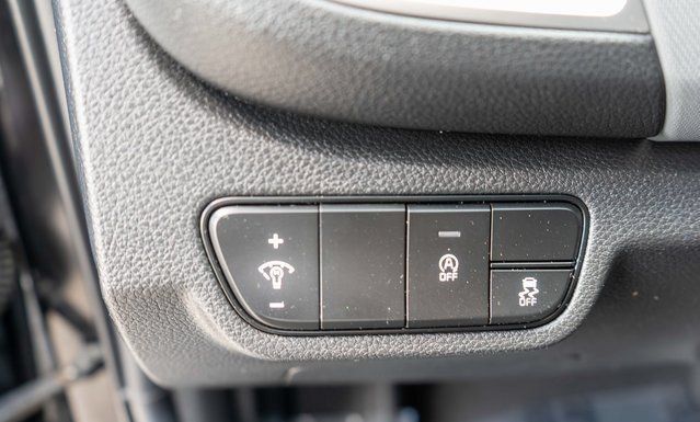Used 2024 Kia Seltos LX AWD/4WD image 19