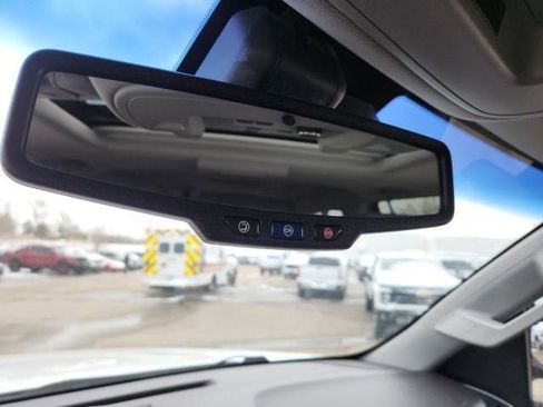 Certified 2018 Chevrolet Suburban Premier image 16