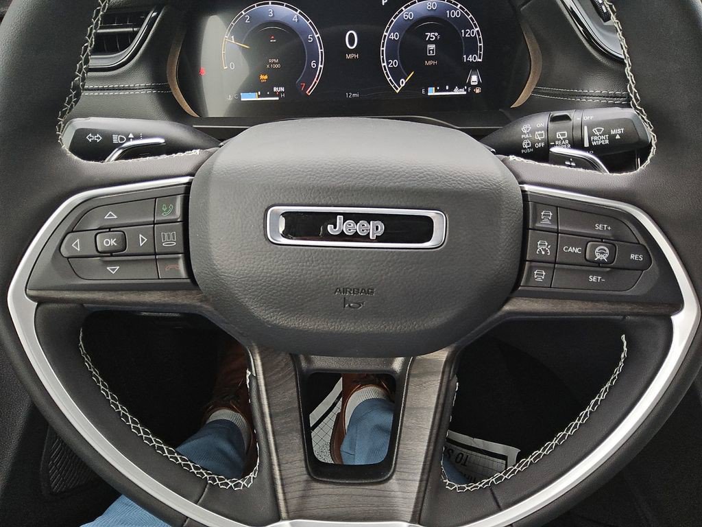 New 2026 Jeep Grand Cherokee Altitude RWD image 25