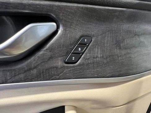 Certified 2023 Jeep Grand Cherokee L Limited w/ Luxury Tech Group II image 35