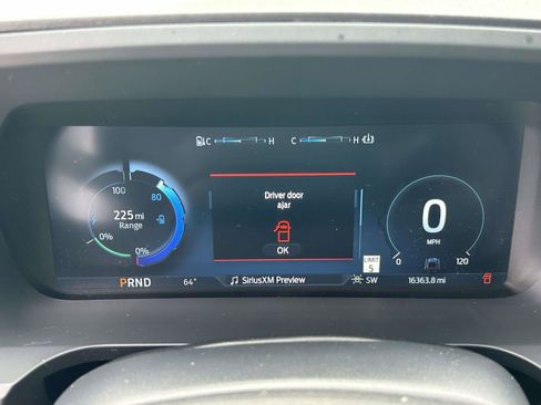 Used 2023 Ford F150 Lightning Platinum image 23