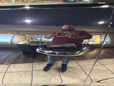 Used 2022 Porsche Cayenne image 21