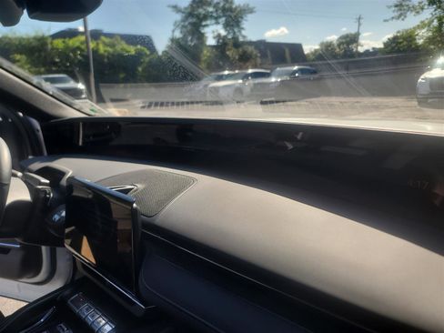 New 2025 Lincoln Nautilus Premier w/ Jet Appearance Package image 23