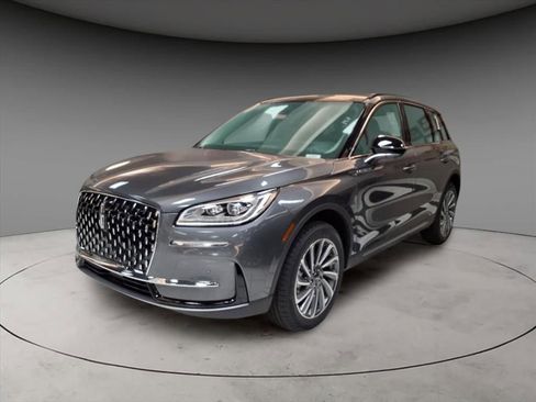 New 2025 Lincoln Corsair Reserve w/ Equipment Group 202A AWD/4WD image 1