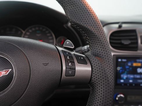 Used 2007 Chevrolet Corvette Coupe w/ Preferred Equipment Group image 24