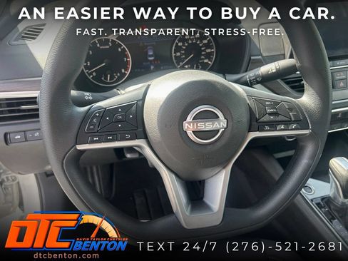 Used 2025 Nissan Altima 2.5 SV AWD/4WD image 15