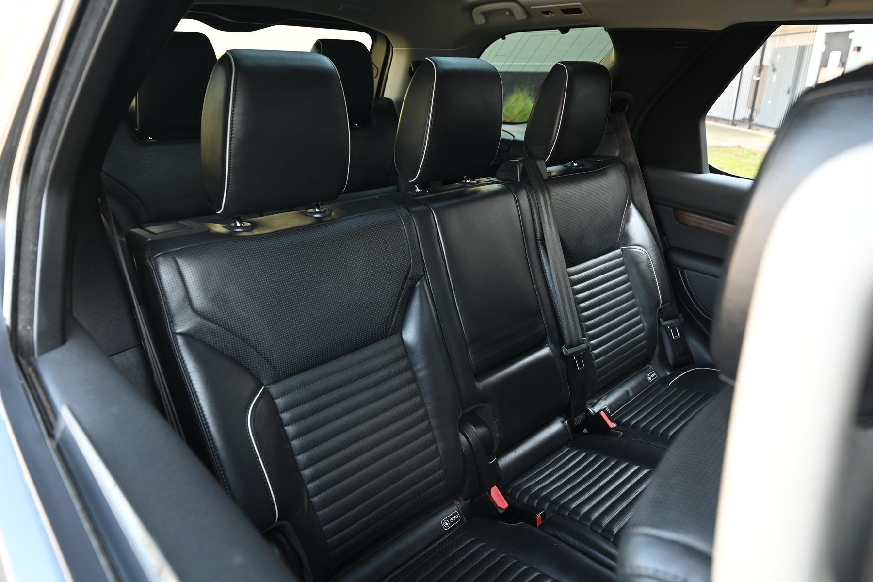 Used 2020 Land Rover Discovery HSE AWD/4WD image 13