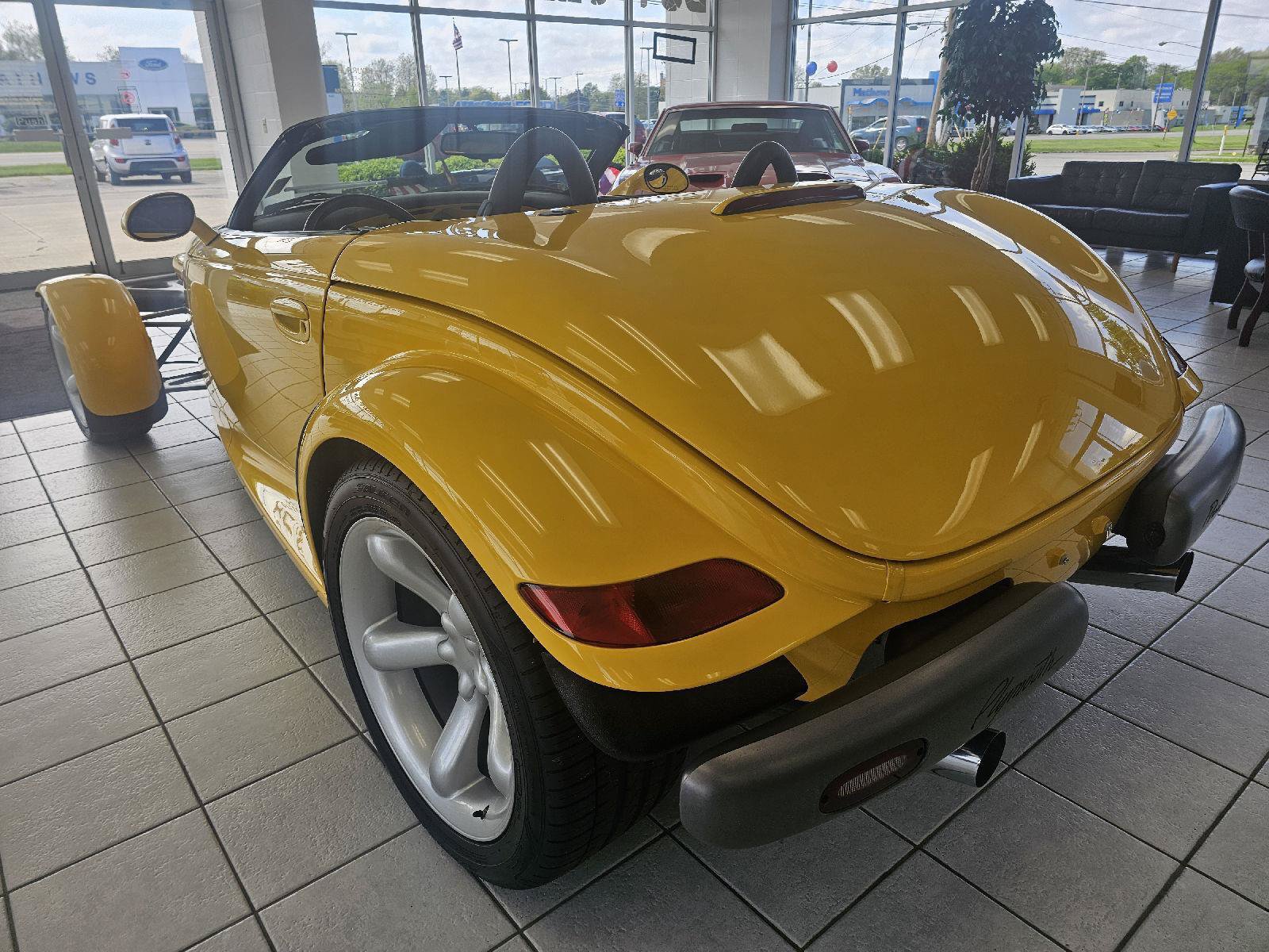 Used 1999 Plymouth Prowler RWD image 3