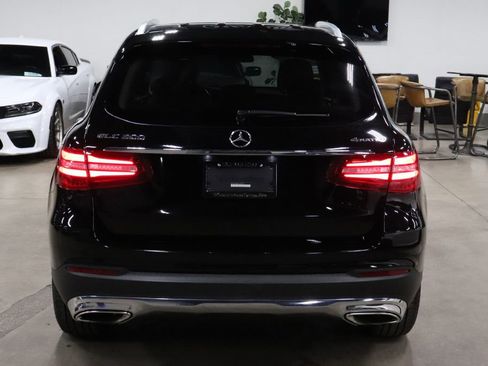 Used 2019 Mercedes-Benz GLC 300 4MATIC image 4