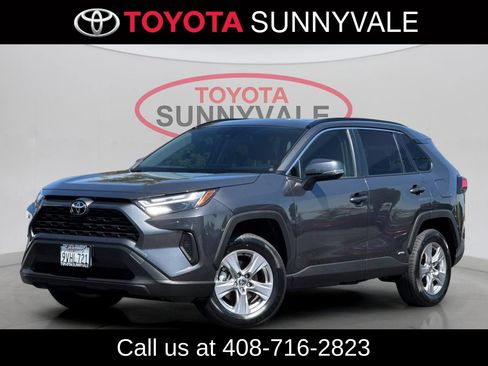 Used 2025 Toyota RAV4 XLE AWD/4WD image 1