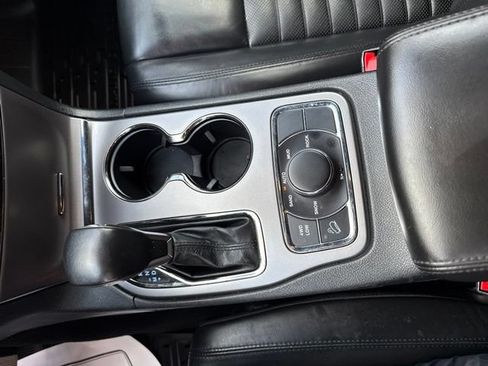 Used 2019 Jeep Grand Cherokee Limited X AWD/4WD image 18