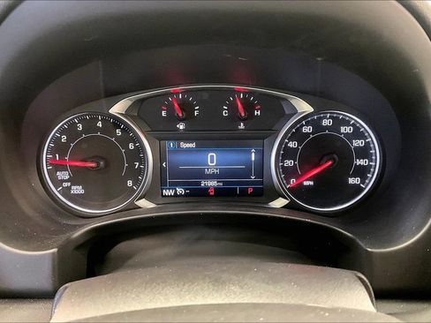 Used 2024 GMC Terrain SLE FWD image 19