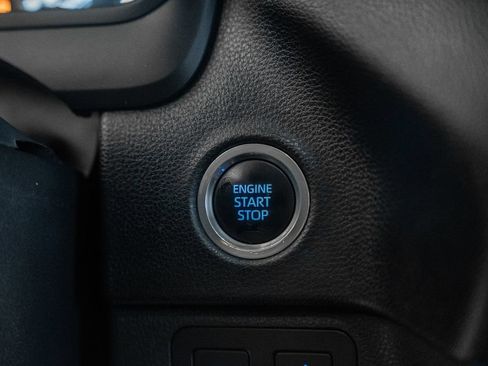 Used 2024 Toyota Tundra SR5 w/ SR5 Convenience Package AWD/4WD image 28