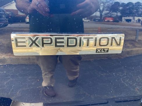 Used 2011 Ford Expedition XLT w/ 201A Rapid Spec Order Code image 12