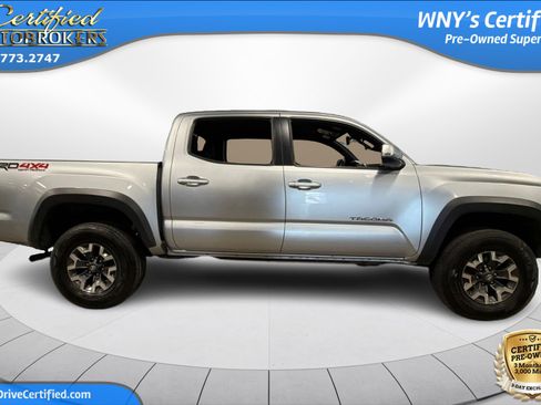 Used 2023 Toyota Tacoma TRD Off-Road AWD/4WD image 4