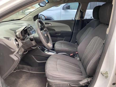 Used 2013 Chevrolet Sonic LT image 6