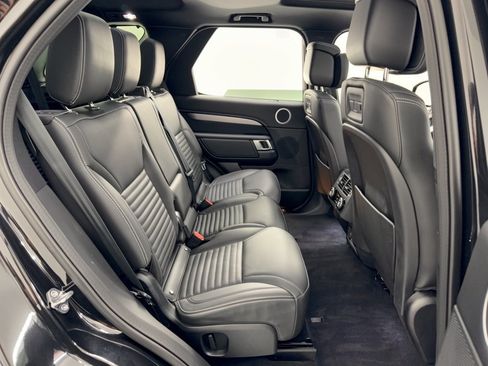 Certified 2026 Land Rover Discovery Dynamic SE AWD/4WD image 29