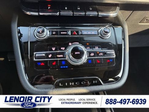 Used 2022 Lincoln Corsair AWD w/ Premium Package image 26