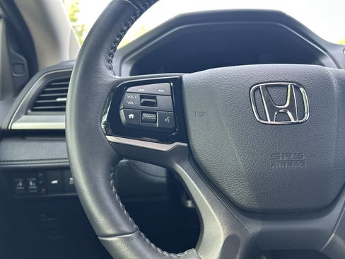 Used 2025 Honda Odyssey EX-L image 18