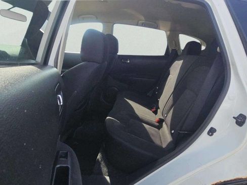 Used 2011 Nissan Rogue S Krom Edition image 7