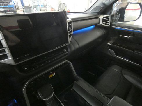 Used 2023 Toyota Tundra Platinum AWD/4WD image 12